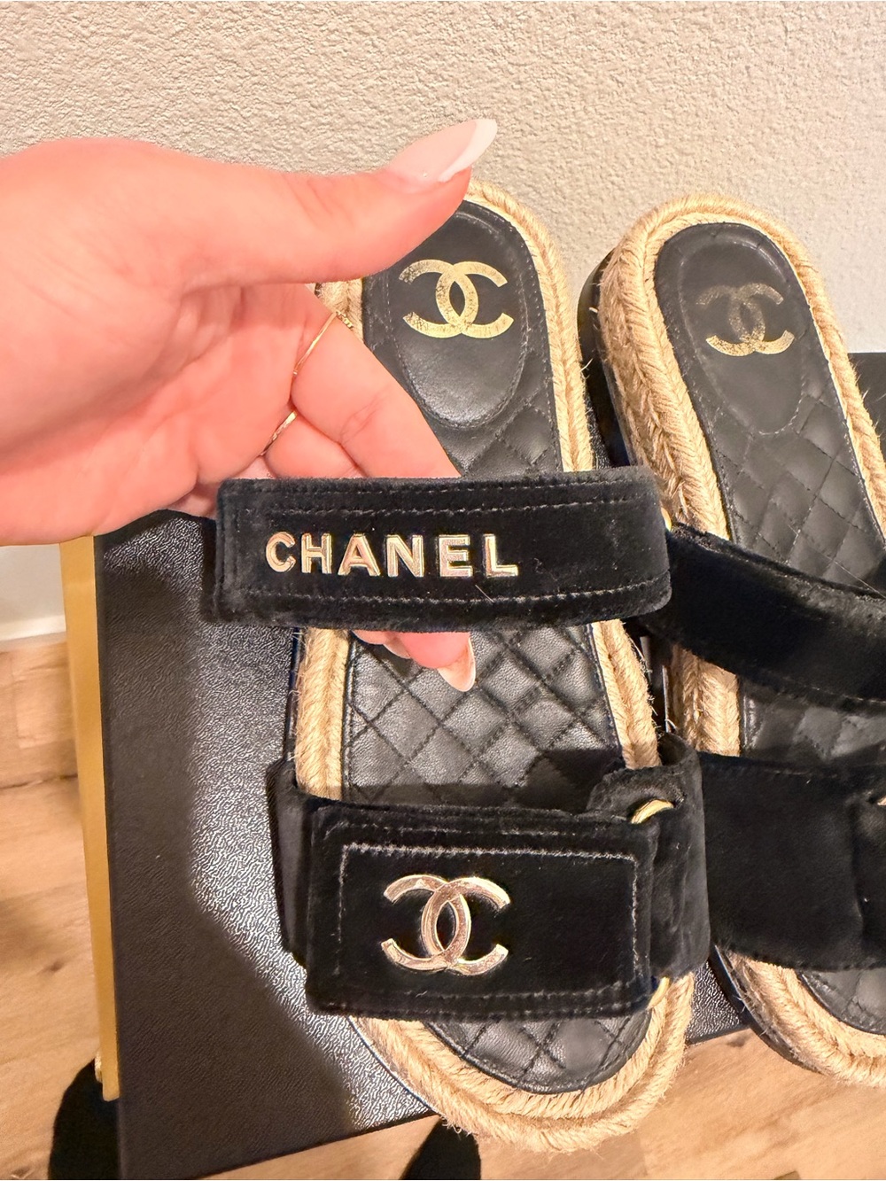 Chanel Black Quilted Velvet Espadrille Slide Sandals 38 - Picture 3 of 11